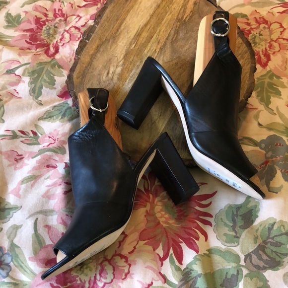 VIA SPIGA Size 12M Open Toe LEATHER Clog 4” Heel Anklestrap 
Leather Buckle $178 - Picture 4 of 17